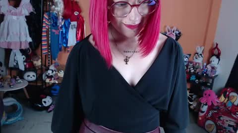 Miss Mia online show from April 2026 01:41:02 PM