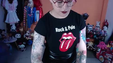 Miss Mia online show from May 2026 04:15:02 PM
