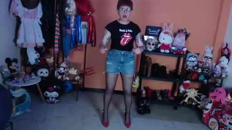 Miss Mia online show from June 2026 10:21:02 PM