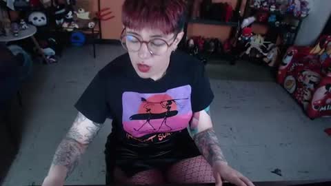 Miss Mia online show from July 2026 03:06:02 PM