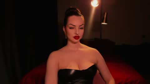 Snapshot of missmirandagd chatting on May 2026 07:30:01 PM online show from May 2026 07:30:01 PM