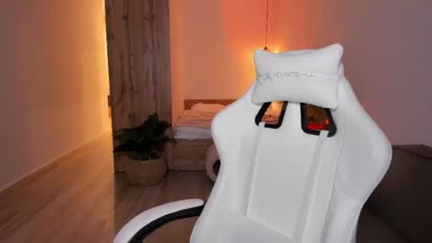 Snapshot of missmollymoore chatting on February 2026 03:06:01 AM Miss Molly - online show from February 2026 03:06:01 AM