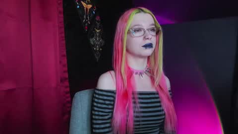 Snapshot of missnikkivill chatting on February 2025 02:49:01 AM Mistress Nikki Vill online show from February 2025 02:49:01 AM