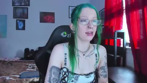 Snapshot of missnikkivill chatting on May 2026 06:27:02 PM Mistress Nikki Vill online show from May 2026 06:27:02 PM