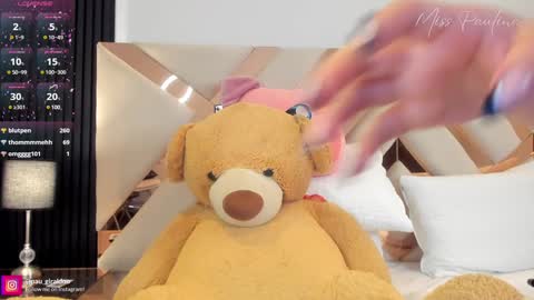 Snapshot of misspaulina__ chatting on February 2025 05:39:01 AM Pau Giraldo online show from February 2025 05:39:01 AM