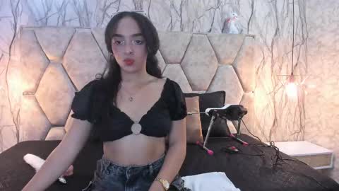 Sara  online show from January 2025 05:41:01 PM