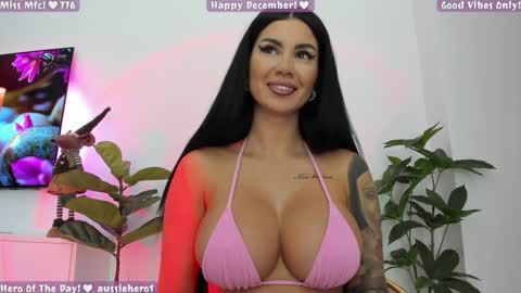 Renata online show from December 2024 05:03:01 PM
