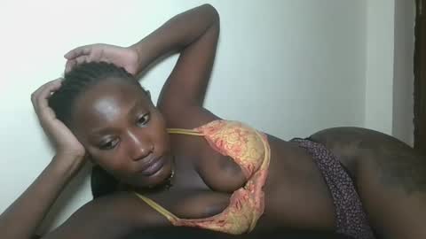 pretty gal online show from May 2026 01:03:01 AM