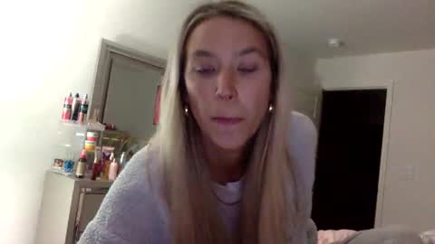 Snapshot of misss_alyssaaa chatting on May 2026 01:01:01 AM Alyssa online show from May 2026 01:01:01 AM
