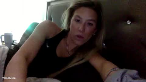 Snapshot of misss_alyssaaa chatting on May 2026 03:37:02 AM Alyssa online show from May 2026 03:37:02 AM