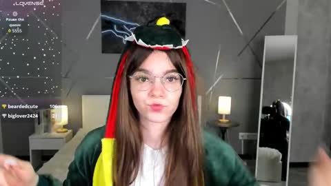 misss_evelyne online show from December 2025 03:35:01 AM