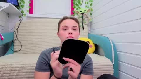 . online show from November 2025 06:01:01 AM