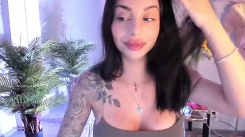 Sienna online show from June 2026 05:32:02 AM