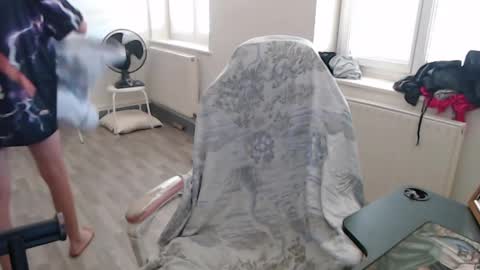 missthon online show from December 2024 01:10:02 PM