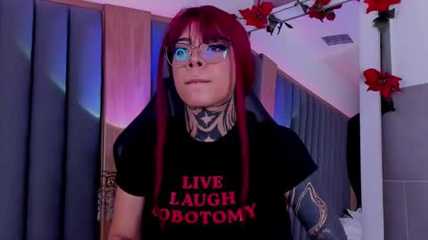 Snapshot of misstomie_ chatting on March 2025 04:54:02 PM Tomiehelp me get to 100 thumbs up online show from March 2025 04:54:02 PM
