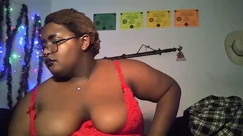 Snapshot of misstrezzkristina chatting on January 2025 04:50:01 AM Misstrezzkristina online show from January 2025 04:50:01 AM