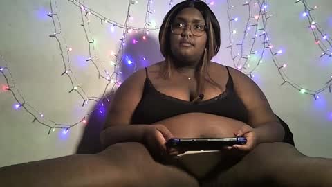 Snapshot of misstrezzkristina chatting on February 2025 04:09:02 AM Misstrezzkristina online show from February 2025 04:09:02 AM