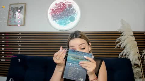 Snapshot of missvalery1 chatting on January 2025 08:31:02 PM missvalery1 online show from January 2025 08:31:02 PM