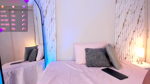 missvioleet online show from October 2025 05:25:02 PM