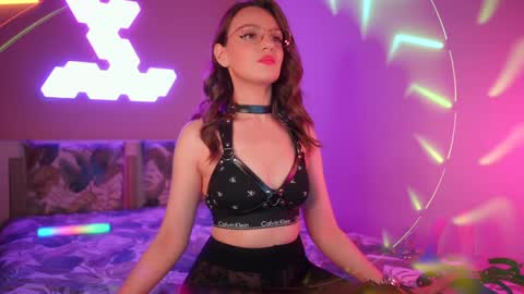 Miss Waltrude online show from February 2025 09:58:02 PM