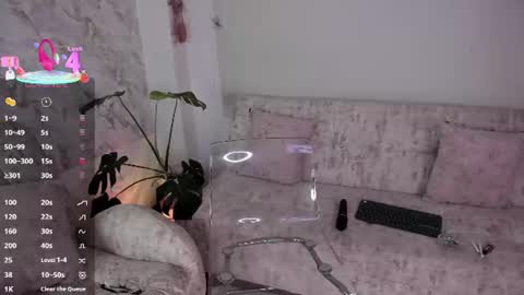 Pau OFmissweetpeach online show from July 2026 12:17:01 AM