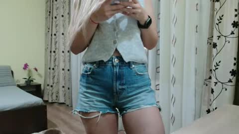 missxbabyx online show from April 2026 06:53:02 PM