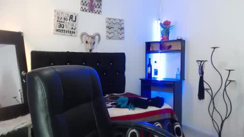 missy_eyess online show from October 2025 11:31:02 AM