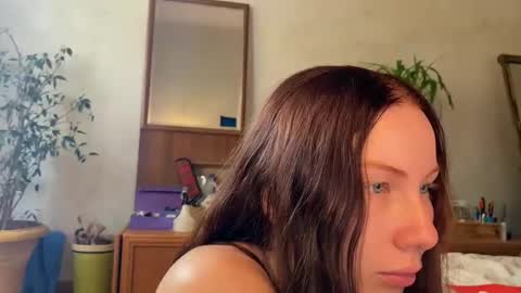 Snapshot of misszlataa chatting on October 2025 08:01:01 AM Zlata online show from October 2025 08:01:01 AM