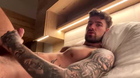 Snapshot of mister_amor chatting on February 2026 09:32:02 AM Mr Amor online show from February 2026 09:32:02 AM