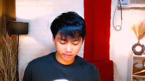 Snapshot of mister_officer chatting on December 2024 08:26:01 AM SAINT SACHI will make your day online show from December 2024 08:26:01 AM