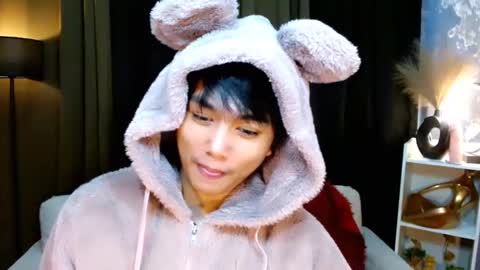 Snapshot of mister_officer chatting on December 2024 12:08:02 PM SAINT SACHI will make your day online show from December 2024 12:08:02 PM