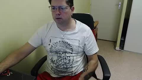 Snapshot of mistercoeur1 chatting on December 2024 08:26:01 AM mistercoeur online show from December 2024 08:26:01 AM