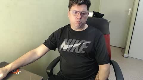 Snapshot of mistercoeur1 chatting on February 2025 10:05:01 AM mistercoeur online show from February 2025 10:05:01 AM