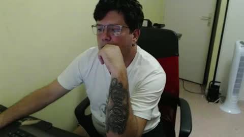 Snapshot of mistercoeur1 chatting on September 2025 05:35:02 PM mistercoeur online show from September 2025 05:35:02 PM