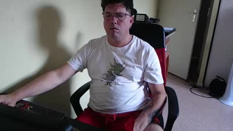 Snapshot of mistercoeur1 chatting on November 2025 04:06:02 PM mistercoeur online show from November 2025 04:06:02 PM