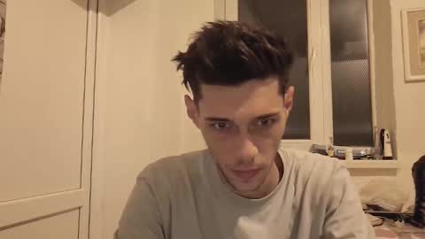 Snapshot of misteriosoxragazzo chatting on November 2025 03:49:01 PM MisteriosoXragazzoX online show from November 2025 03:49:01 PM