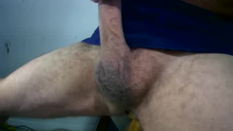 Snapshot of misterrugburn chatting on January 2025 07:07:01 PM Mister Rug Burn online show from January 2025 07:07:01 PM