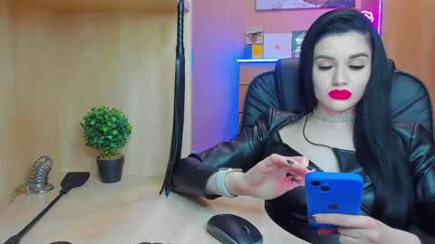 Snapshot of mistress_kristi chatting on February 2025 06:46:02 PM Mistress Kristi online show from February 2025 06:46:02 PM