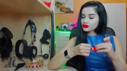 Snapshot of mistress_kristi chatting on September 2025 05:37:01 PM Mistress Kristi online show from September 2025 05:37:01 PM