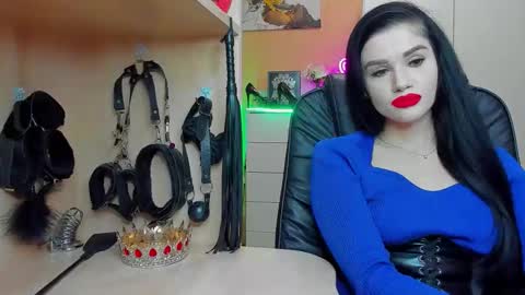 Snapshot of mistress_kristi chatting on October 2025 07:03:02 PM Mistress Kristi online show from October 2025 07:03:02 PM