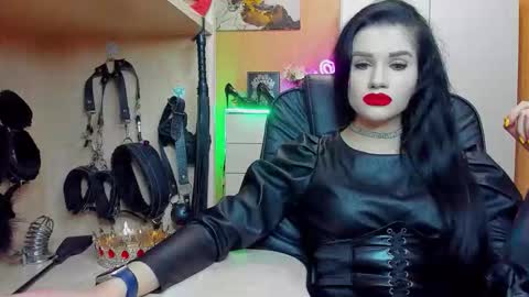 Snapshot of mistress_kristi chatting on October 2025 07:03:02 PM Mistress Kristi online show from October 2025 07:03:02 PM