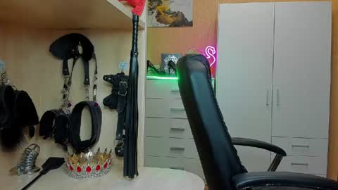 Mistress Kristi online show from June 2026 06:50:01 PM