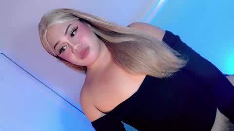 Snapshot of mistress_marta69 chatting on October 2025 11:16:02 PM mistress_marta69 online show from October 2025 11:16:02 PM