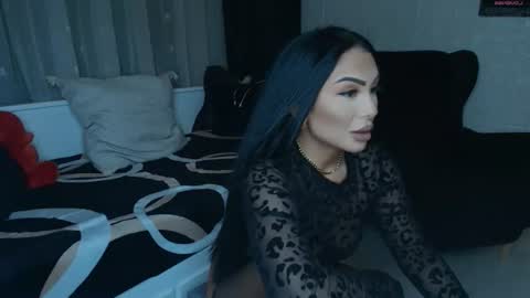 Snapshot of mistress_meryem chatting on June 2026 10:07:01 PM mistress_meryem online show from June 2026 10:07:01 PM