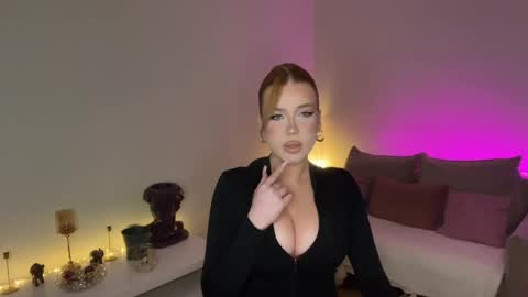 Mia online show from April 2026 04:19:02 PM