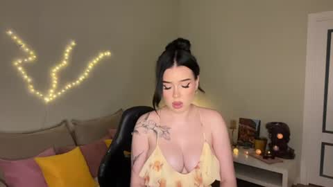 Mia online show from July 2026 02:10:01 PM