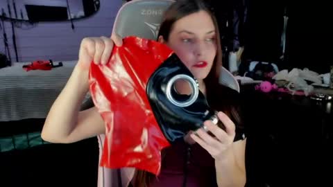 Dirty Priest and Ivi online show from May 2026 10:59:01 PM