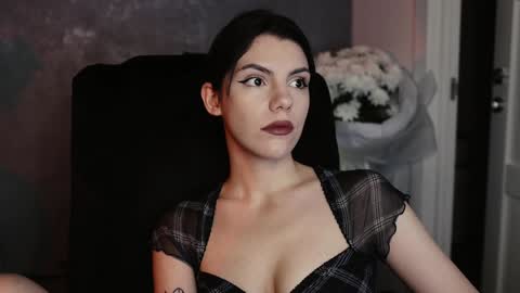 Snapshot of mistress_rochelle chatting on January 2025 05:42:02 PM Miss Rochelle online show from January 2025 05:42:02 PM