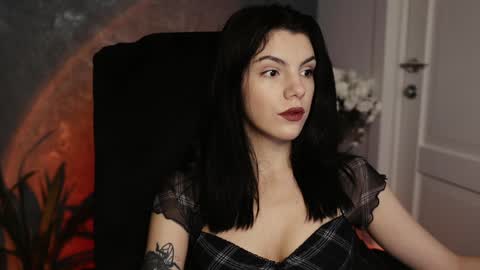 Snapshot of mistress_rochelle chatting on February 2025 05:26:02 PM Miss Rochelle online show from February 2025 05:26:02 PM