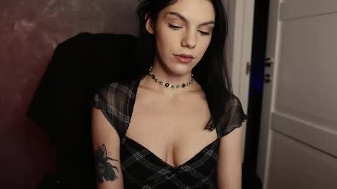 Snapshot of mistress_rochelle chatting on February 2025 06:01:02 PM Miss Rochelle online show from February 2025 06:01:02 PM